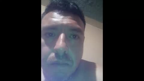 hugopaqui57 online show from February 19, 2025, 6:55 am