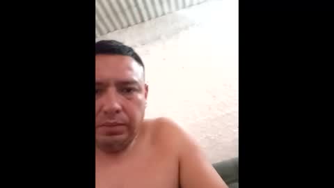 hugopaqui57 online show from January 12, 2026, 5:40 pm