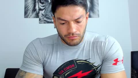 Snapshot of humber_eli chatting on November 16, 2025, 12:05 am Eli online show from November 16, 2025, 12:05 am