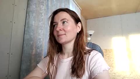 Snapshot of humpygrey chatting on November 21, 2025, 9:52 am HumpyGrey online show from November 21, 2025, 9:52 am