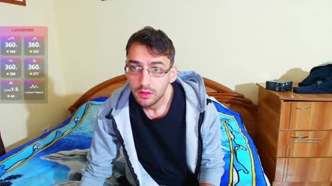 Snapshot of hungeddy chatting on December 17, 2024, 12:34 am Eddy online show from December 17, 2024, 12:34 am