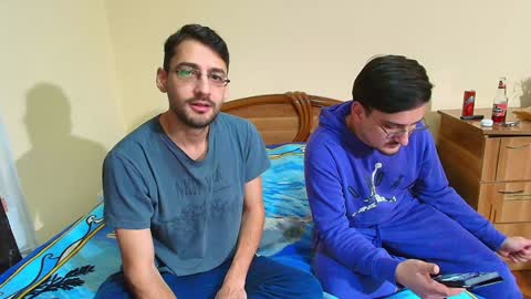 Snapshot of hungeddy chatting on December 22, 2024, 9:53 pm Eddy online show from December 22, 2024, 9:53 pm