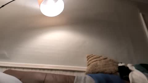 hungitalian40 online show from November 27, 2025, 10:50 am