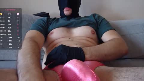 hungking10xl online show from November 14, 2025, 9:19 am