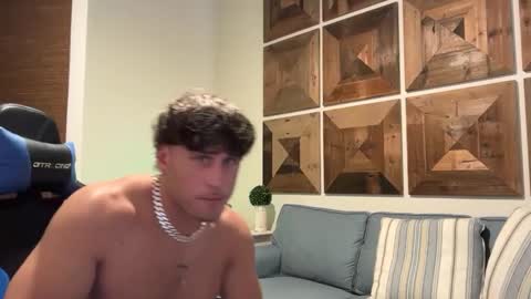 hungkingg22 online show from October 4, 2025, 7:23 pm