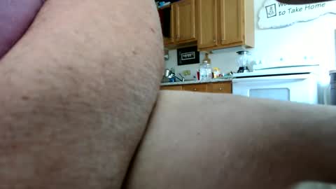 hunglikeahorse063790 online show from April 18, 2026, 7:58 pm