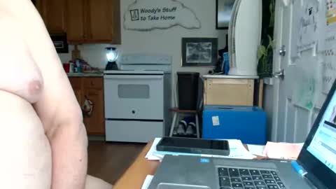 hunglikeahorse063790 online show from April 21, 2026, 2:51 am