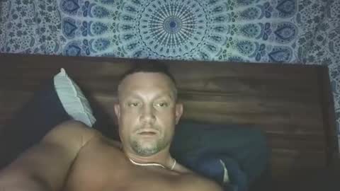 hunglikeray2286 online show from March 29, 2026, 7:08 am