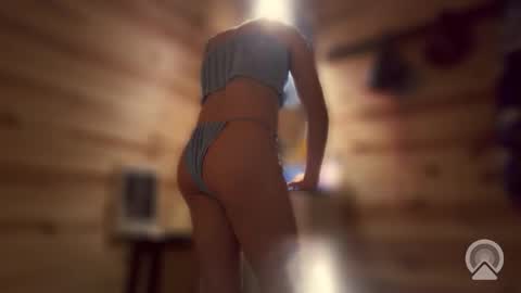 Snapshot of hungslut1999 chatting on May 20, 2026, 6:19 am wetjessica online show from May 20, 2026, 6:19 am