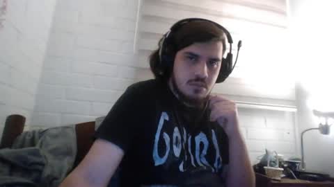 Snapshot of hungweeb chatting on June 7, 2026, 10:24 pm Rod online show from June 7, 2026, 10:24 pm