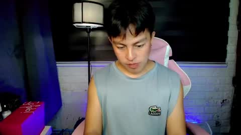 Snapshot of hunk_danny chatting on August 1, 2026, 4:39 pm hunk_danny online show from August 1, 2026, 4:39 pm