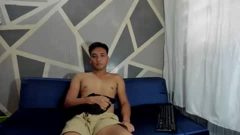 Snapshot of hunk_moreno69 chatting on May 13, 2026, 2:31 am Roger online show from May 13, 2026, 2:31 am