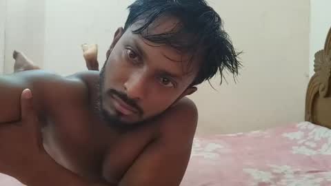 Snapshot of hunky_ariyaan chatting on May 5, 2026, 7:49 am Hunky Ariyaan online show from May 5, 2026, 7:49 am
