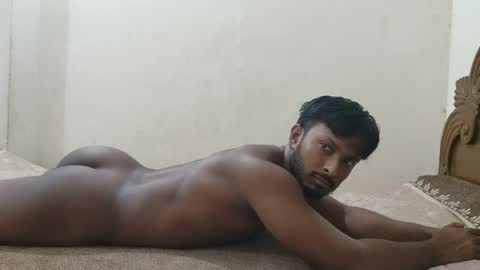 Snapshot of hunky_ariyaan chatting on May 7, 2026, 7:19 pm Hunky Ariyaan online show from May 7, 2026, 7:19 pm