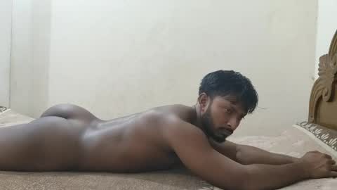 Snapshot of hunky_ariyaan chatting on May 9, 2026, 3:50 pm Hunky Ariyaan online show from May 9, 2026, 3:50 pm