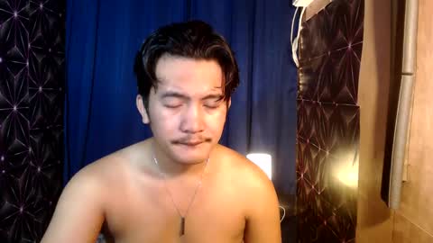 hunkylloyd online show from December 3, 2024, 9:01 pm