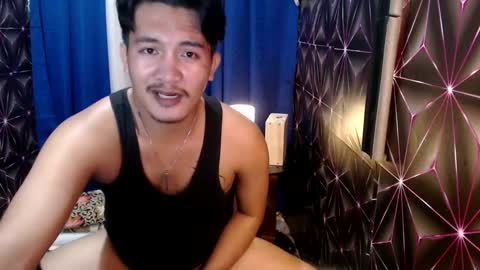 hunkylloyd online show from December 16, 2024, 3:19 am