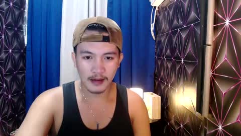 hunkylloyd online show from December 17, 2024, 4:34 am