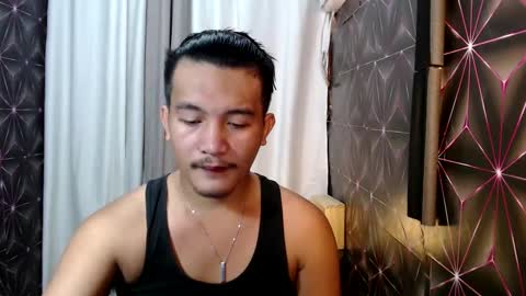 hunkylloyd online show from February 24, 2025, 4:38 am