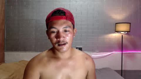 hunkylloyd online show from May 11, 2026, 5:13 am
