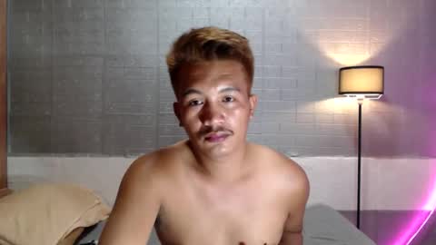 hunkylloyd online show from June 1, 2026, 3:30 am