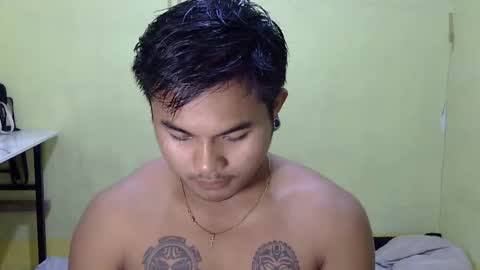 Snapshot of hunkyzeus chatting on October 9, 2025, 10:02 am hunkyzeus online show from October 9, 2025, 10:02 am