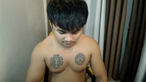 Snapshot of hunkyzeus chatting on June 11, 2026, 7:01 pm hunkyzeus online show from June 11, 2026, 7:01 pm