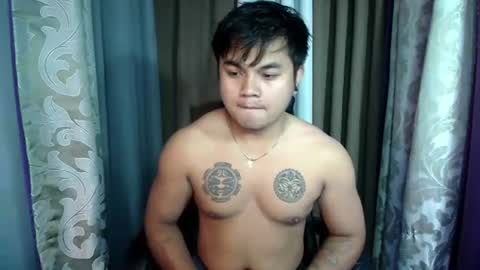 Snapshot of hunkyzeus chatting on July 4, 2026, 6:41 am hunkyzeus online show from July 4, 2026, 6:41 am