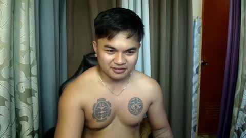 Snapshot of hunkyzeus chatting on July 12, 2026, 6:26 am hunkyzeus online show from July 12, 2026, 6:26 am