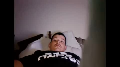 Snapshot of huntdog1221 chatting on May 27, 2026, 2:41 am huntdog1221 online show from May 27, 2026, 2:41 am