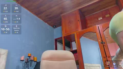 Hunter  online show from December 2, 2025, 7:42 pm