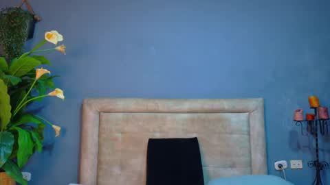 Hunter  online show from May 19, 2026, 1:11 am