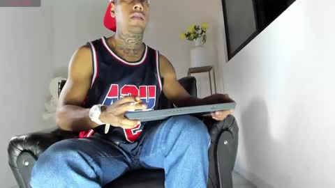 hunting_blondes online show from May 31, 2026, 3:30 pm