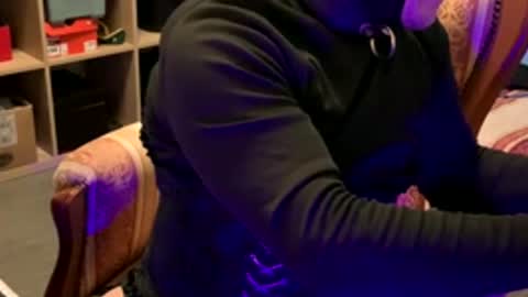 Snapshot of hupko chatting on December 17, 2025, 6:25 pm Peterr online show from December 17, 2025, 6:25 pm