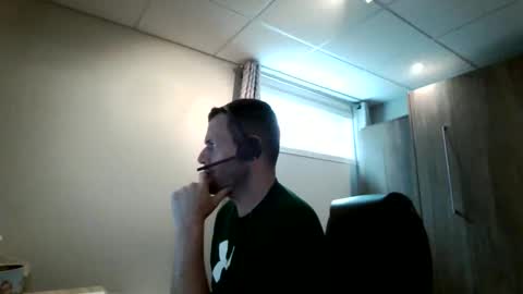 Snapshot of hurley7890 chatting on May 27, 2026, 3:42 pm hurley7890 online show from May 27, 2026, 3:42 pm