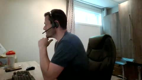 Snapshot of hurley7890 chatting on June 19, 2026, 2:43 pm hurley7890 online show from June 19, 2026, 2:43 pm