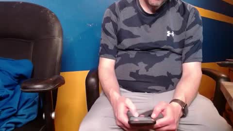 Huskyguy online show from February 2, 2025, 4:05 am