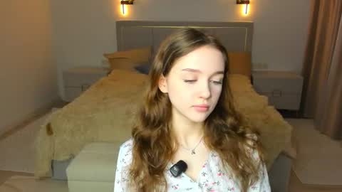 Snapshot of hwadwellingham chatting on July 10, 2026, 6:07 am Lily online show from July 10, 2026, 6:07 am