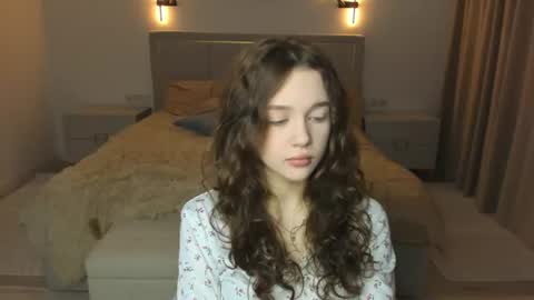 Snapshot of hwadwellingham chatting on July 13, 2026, 7:44 am Lily online show from July 13, 2026, 7:44 am