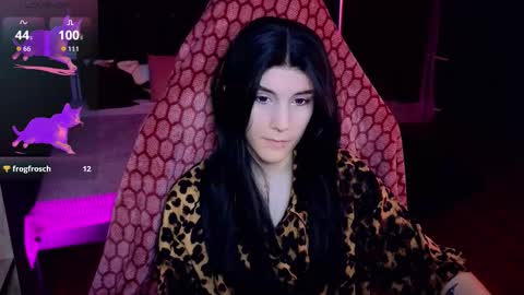 Hyeon Jin online show from March 17, 2026, 3:48 pm