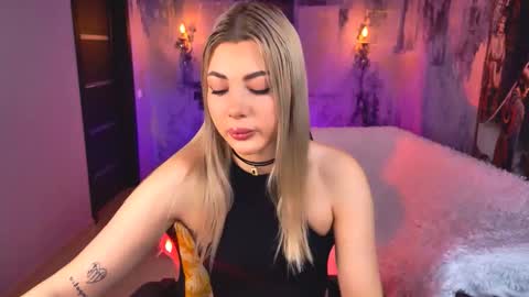 hyileyclark online show from February 8, 2026, 5:11 am