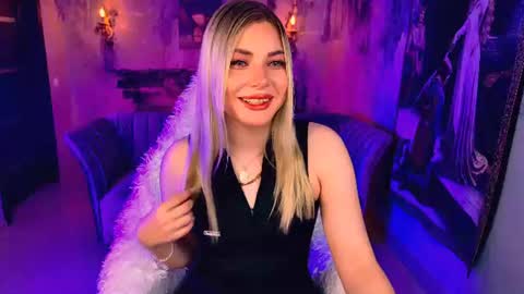 hyileyclark online show from July 27, 2026, 5:14 am