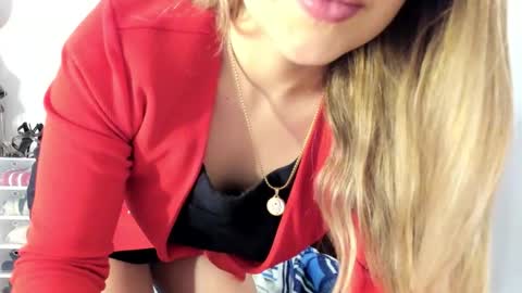 Hyun Joo online show from October 17, 2025, 9:06 pm