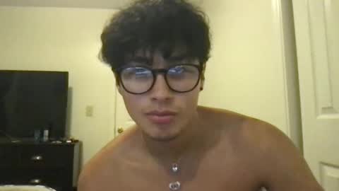 hyunluv online show from September 15, 2025, 7:41 am