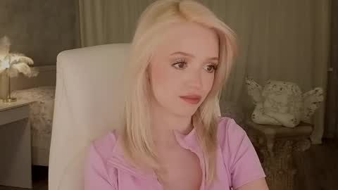Joselle online show from April 24, 2026, 8:44 pm