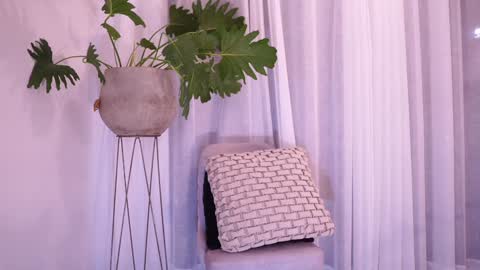 Lucy online show from January 8, 2025, 4:02 am