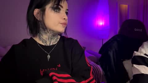 Snapshot of i_died_again chatting on January 14, 2025, 3:47 pm Asya online show from January 14, 2025, 3:47 pm