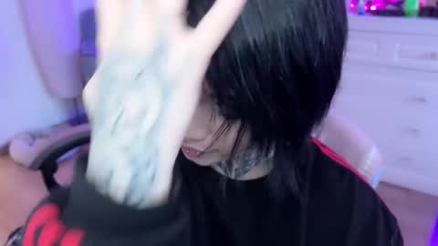 Snapshot of i_died_again chatting on January 15, 2025, 12:36 pm Asya online show from January 15, 2025, 12:36 pm