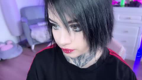 Snapshot of i_died_again chatting on January 22, 2025, 8:51 am Asya online show from January 22, 2025, 8:51 am