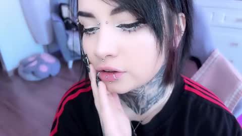 Snapshot of i_died_again chatting on February 8, 2025, 8:52 am Asya online show from February 8, 2025, 8:52 am